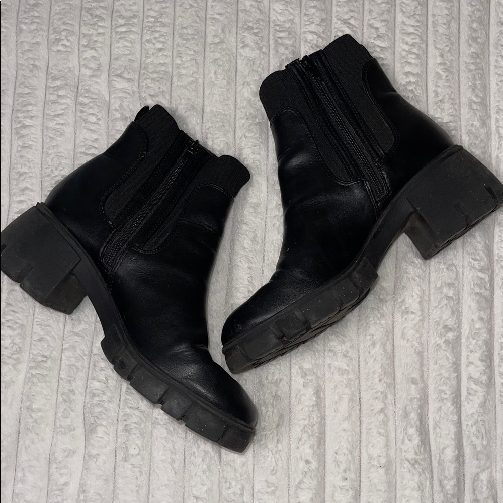 Universal Thread Black Boots | Size 9 - Picture 2 of 5